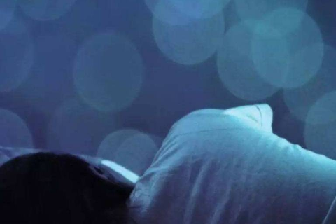 晚上做梦梦到死去的人活过来了，探索梦境背后的深层含义与心理解析