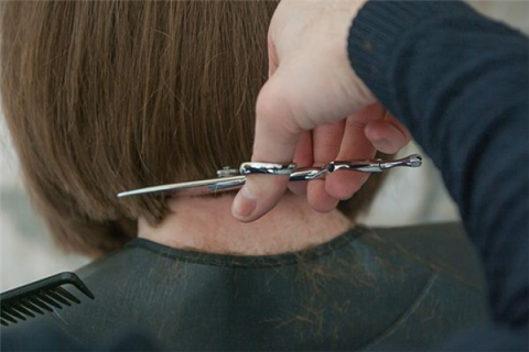 解析梦境，梦到别人剪头发意味着什么？