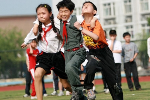 梦见小学同学，重温旧梦，探寻潜意识中的情感纽带